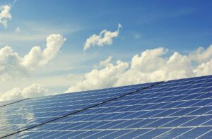 不動産の一括査定で太陽光発電付き物件の売却価格はどのくらい？